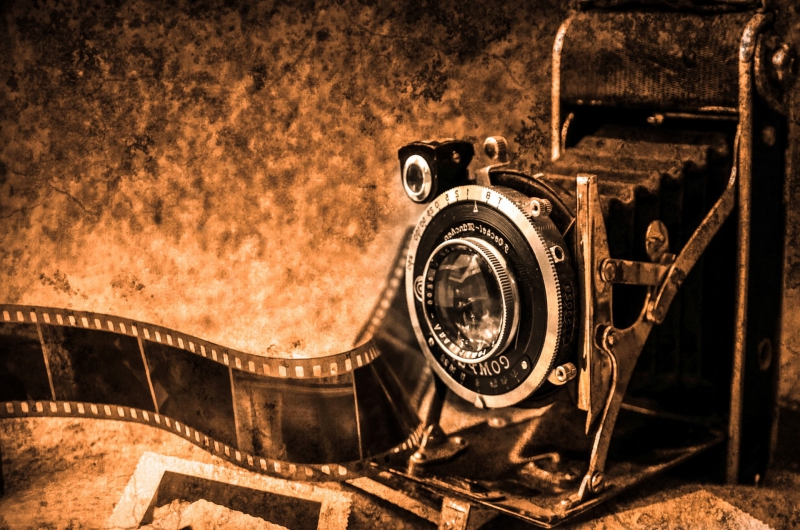 photographe-LE REVEST LES EAUX-min_light-wood-night-camera-photography-vintage-1245236-pxhere.com